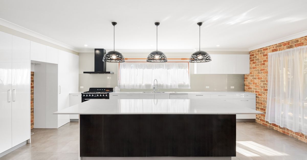 Practicality of Stainless Steel Benchtops for Busy Kitchens